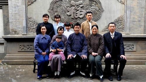 火国爆料全家福视频,家族成员齐聚一堂,温馨瞬间感动网友 第3张 火国爆料全家福视频,家族成员齐聚一堂,温馨瞬间感动网友 第3张